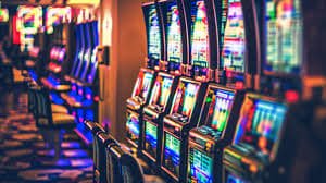 Live Casino စားပွဲနှင့် Dealer — robet777 တိုက်ရိုက်ဂိမ်း အတွင်းမှ ရှုခင်း